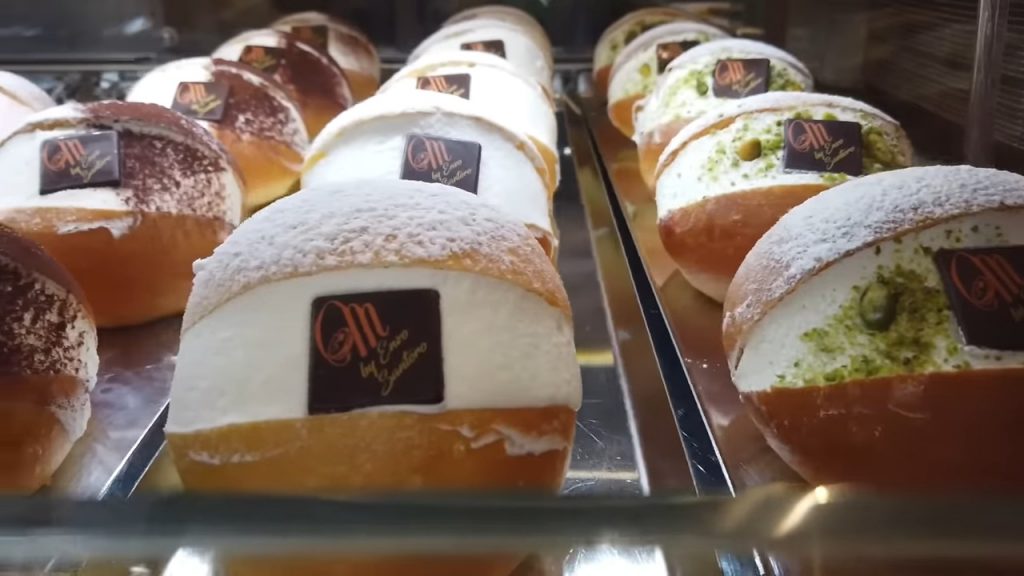 How to Bake Maritozzi - with a twist! 6 Bake Maritozzi with a twist