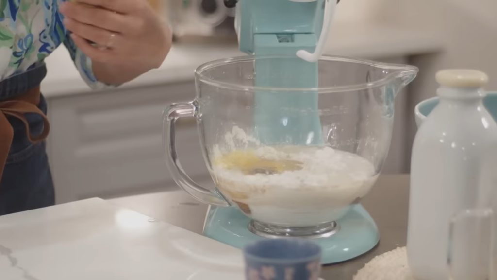 How to Bake Maritozzi - with a twist! 17 Bake Maritozzi with a twist