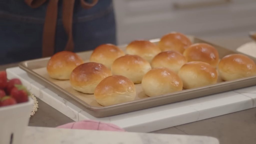 How to Bake Maritozzi - with a twist! 39 Bake Maritozzi with a twist