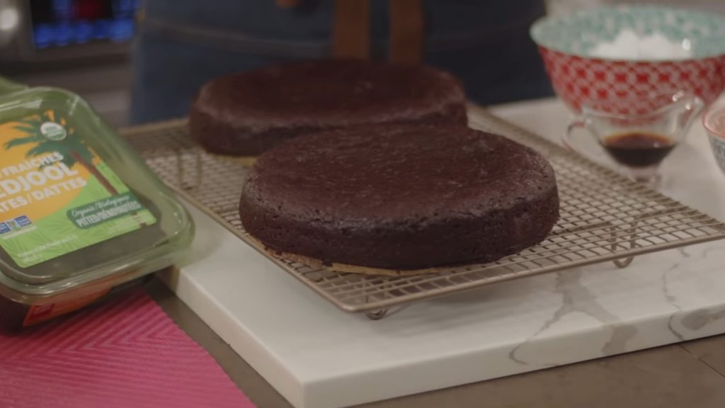 How to Make DATE SPICE CHOCOLATE CAKE 28 DATE SPICE CHOCOLATE CAKE