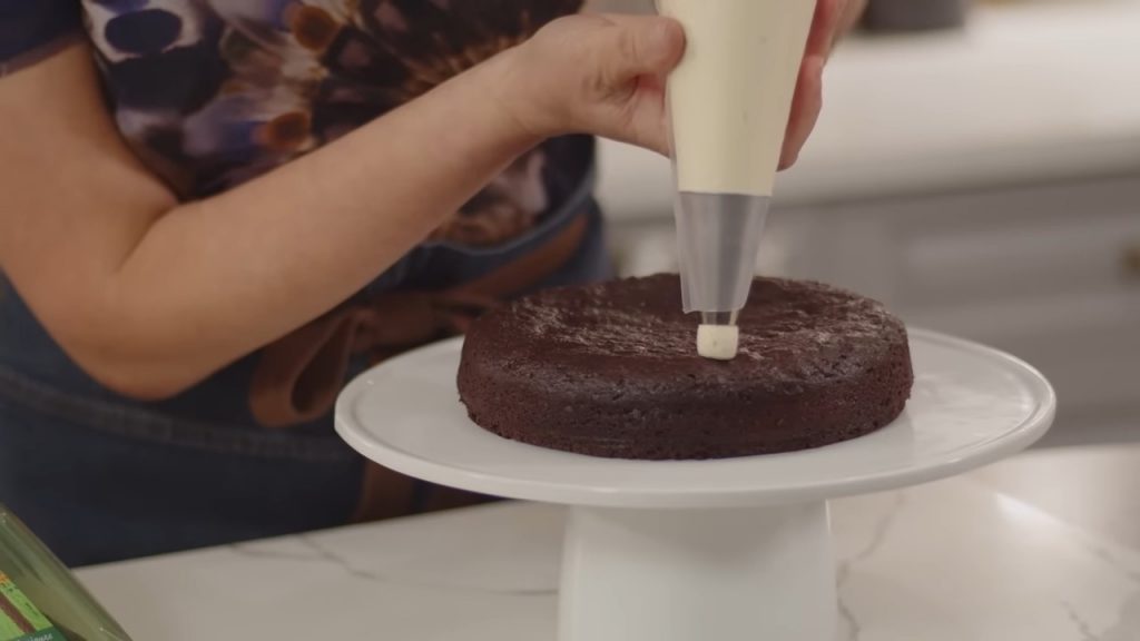How to Make DATE SPICE CHOCOLATE CAKE 34 DATE SPICE CHOCOLATE CAKE
