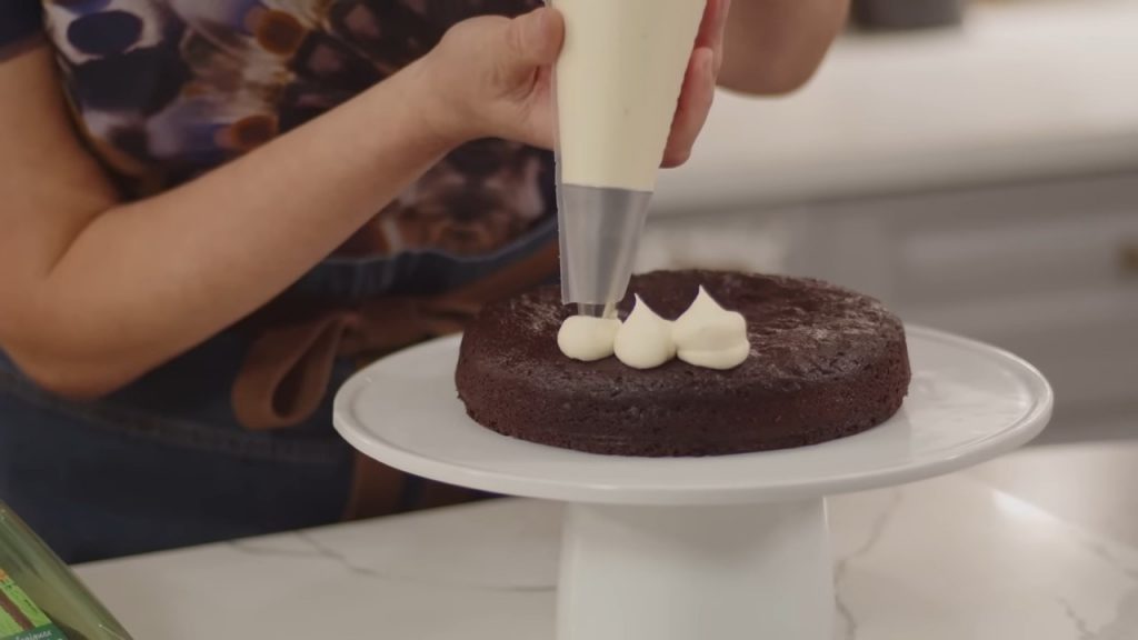 How to Make DATE SPICE CHOCOLATE CAKE 35 DATE SPICE CHOCOLATE CAKE