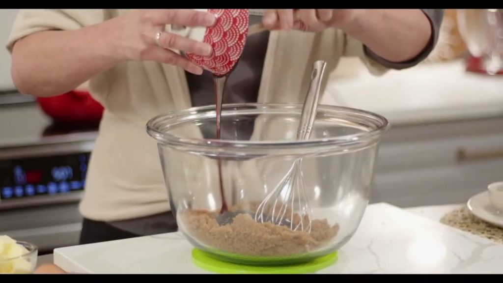How to Bake TRIPLE GINGERBREAD BUNDT CAKE 7 TRIPLE GINGERBREAD BUNDT CAKE
