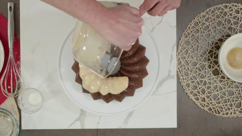 How to Bake TRIPLE GINGERBREAD BUNDT CAKE 32 TRIPLE GINGERBREAD BUNDT CAKE