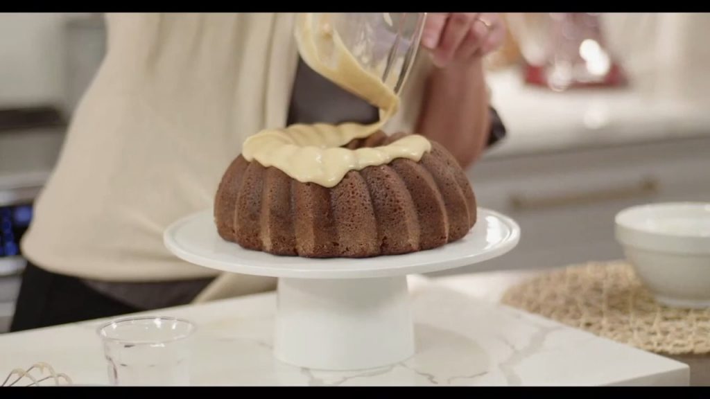 How to Bake TRIPLE GINGERBREAD BUNDT CAKE 33 TRIPLE GINGERBREAD BUNDT CAKE