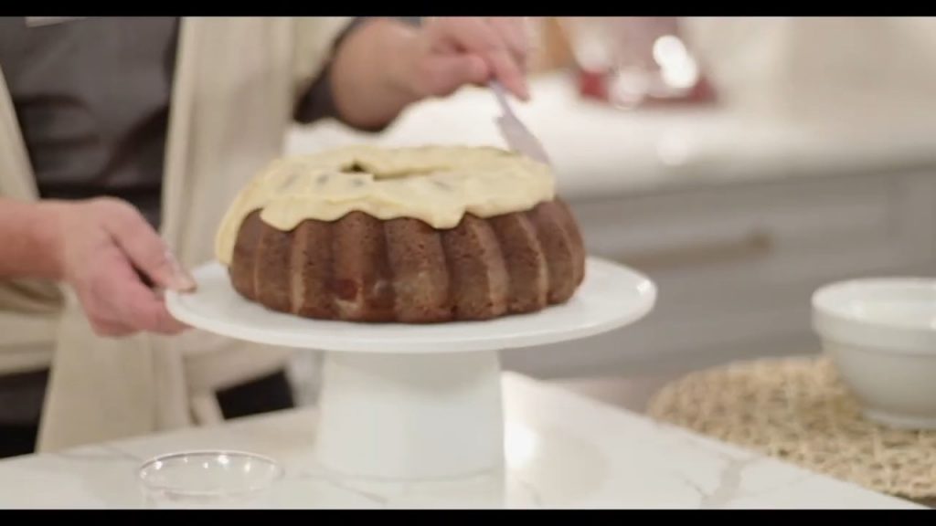 How to Bake TRIPLE GINGERBREAD BUNDT CAKE 34 TRIPLE GINGERBREAD BUNDT CAKE