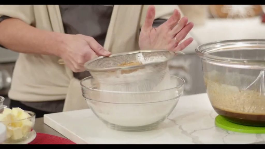 How to Bake TRIPLE GINGERBREAD BUNDT CAKE 11 TRIPLE GINGERBREAD BUNDT CAKE
