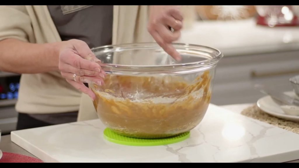How to Bake TRIPLE GINGERBREAD BUNDT CAKE 13 TRIPLE GINGERBREAD BUNDT CAKE