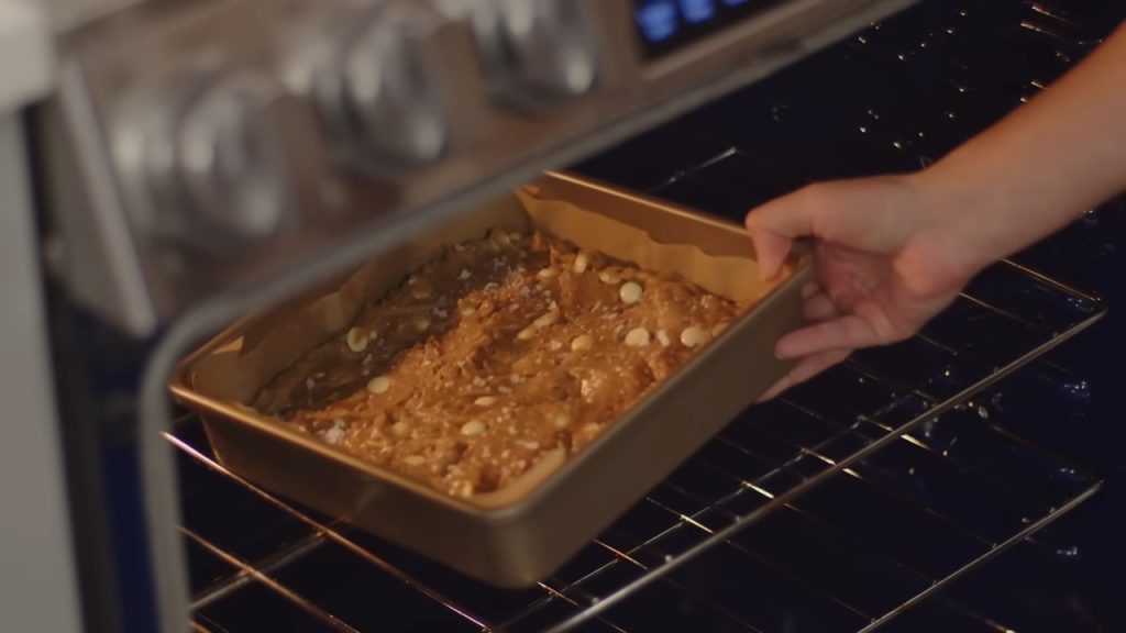 How to Make Holiday Blondies 38 How to Make Holiday Blondies